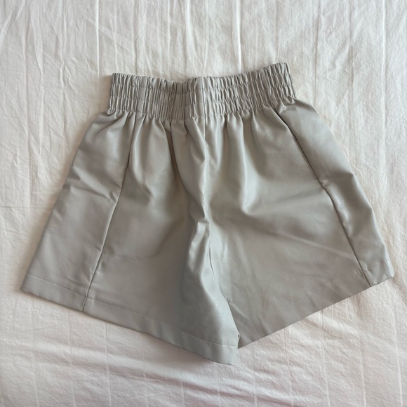 NWOT Vegan Leather Cream Beige Tan Shorts - Picture 2 of 4